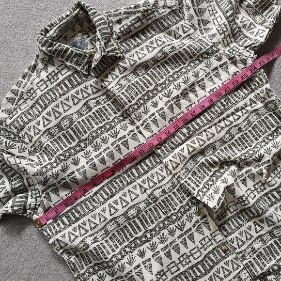 Vintage Shirt with a Funky Print - Picture 1 of 4